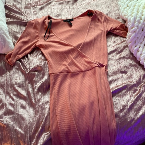 Dress - Picture 3 of 3